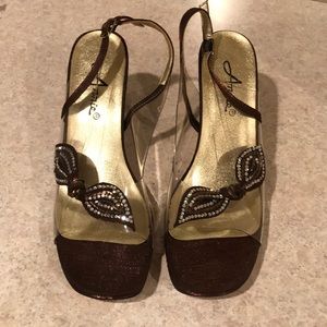 Size 6 1/2M bronze/satin heels